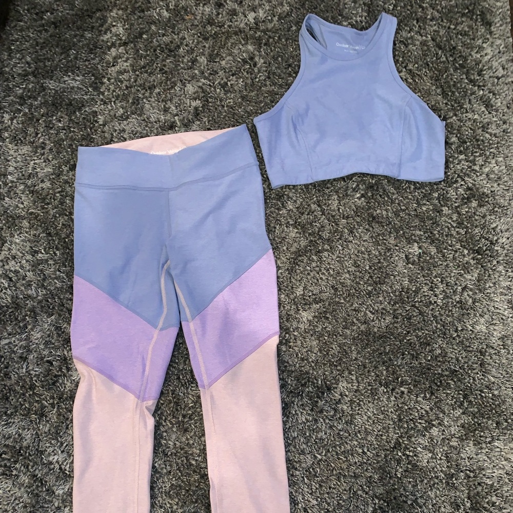 Outdoor voices set size medium! Only worn once!